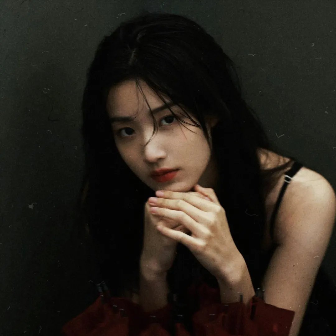 红雾末日，我随身携带无限空间